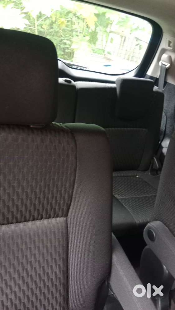 Toyota Innova Crysta 2017 Diesel 220000 Km Driven Company Maintained