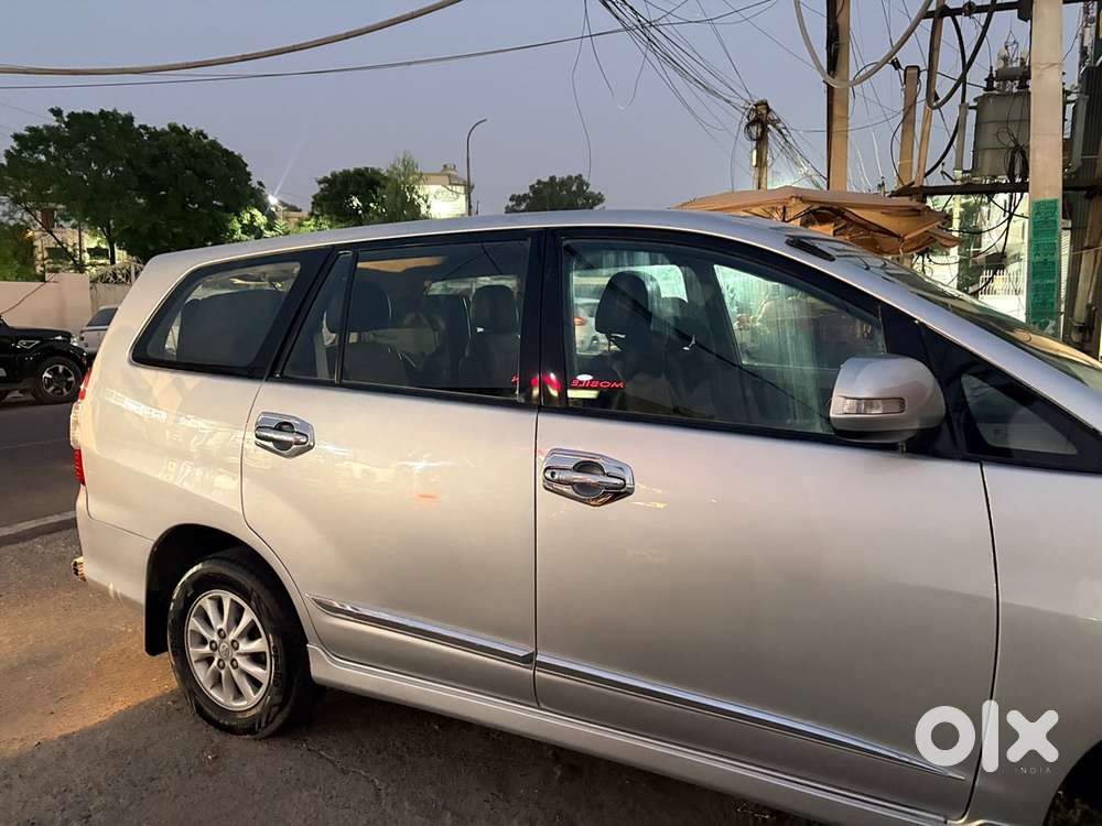 Toyota Innova Diesel 2014 Top Model