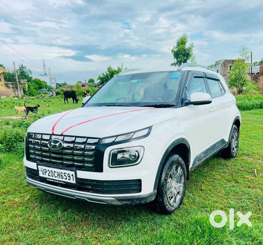 Hyundai Venue Petrol 2023