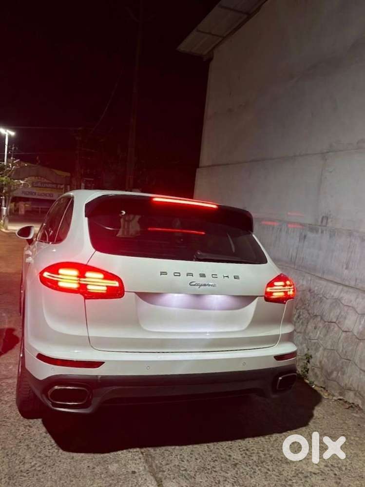 Porsche Cayenne 2015 Diesel 85000 Km Driven
