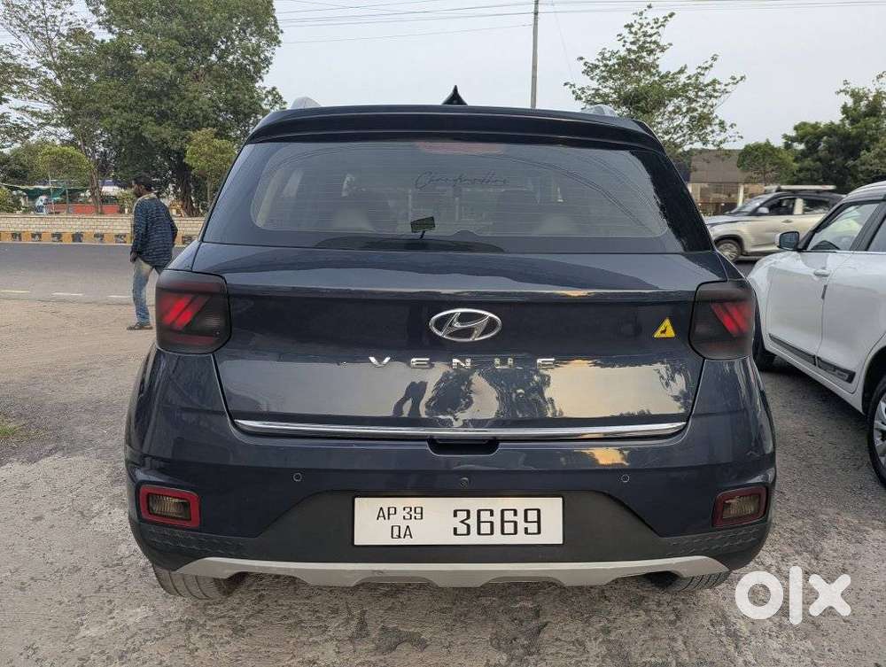 Hyundai Venue S Turbo, 2021, Petrol