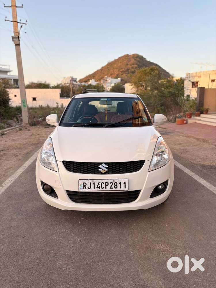 Maruti Suzuki Swift Vxi 1.2 Abs Bs-iv, 2012, Petrol