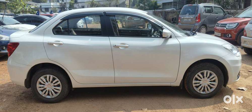 Maruti Suzuki Dzire 1.2 Vxi, 2022, Petrol