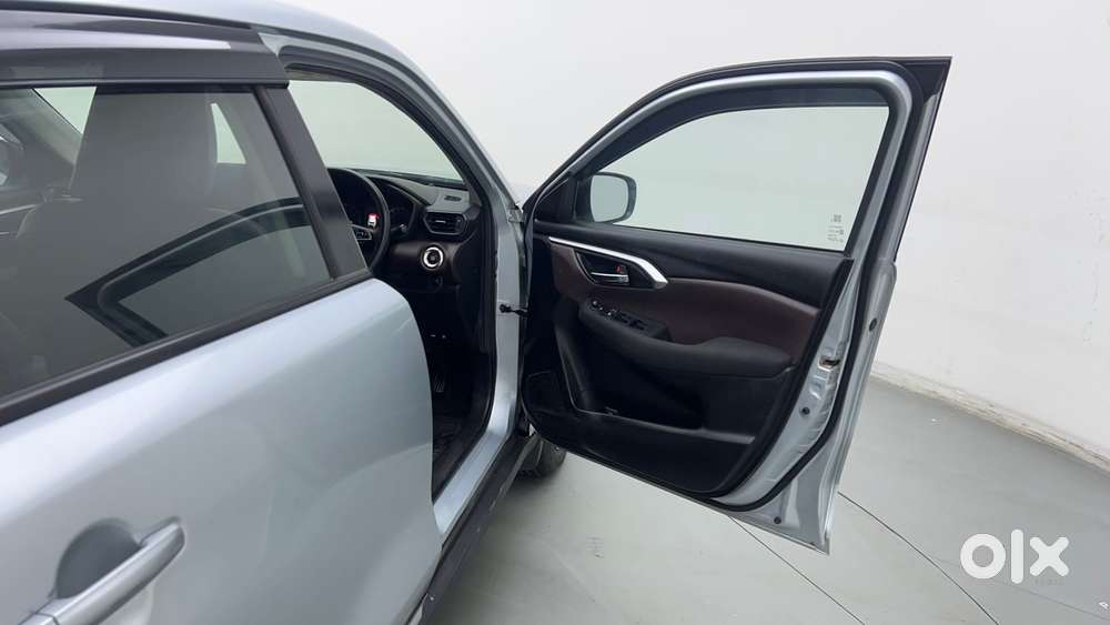Maruti Suzuki Grand Vitara 1.5 Delta Smart Hybrid At, 2024, Petrol
