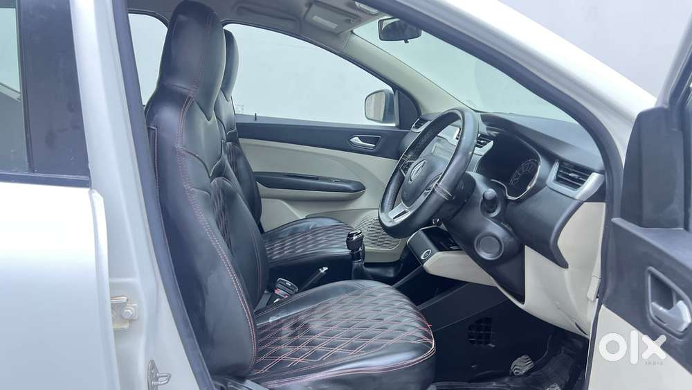 Renault Triber Rxz, 2022, Petrol