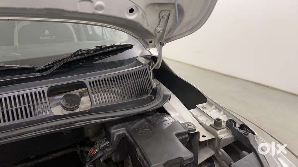 Renault Triber Rxz, 2022, Petrol