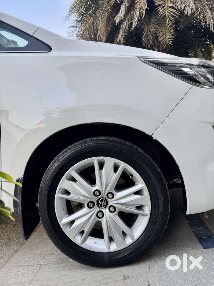 Toyota Innova Crysta 2.8 Zx At 7 Seater, 2018, Diesel