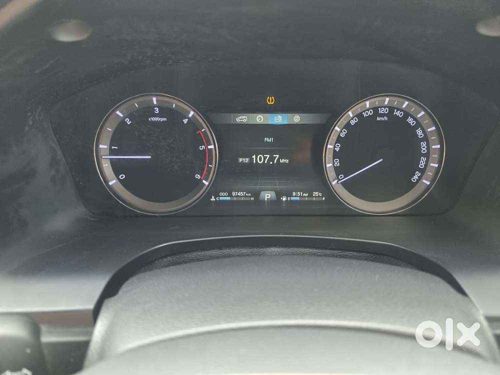Mahindra Alturas G4 4wd At, 2019, Diesel