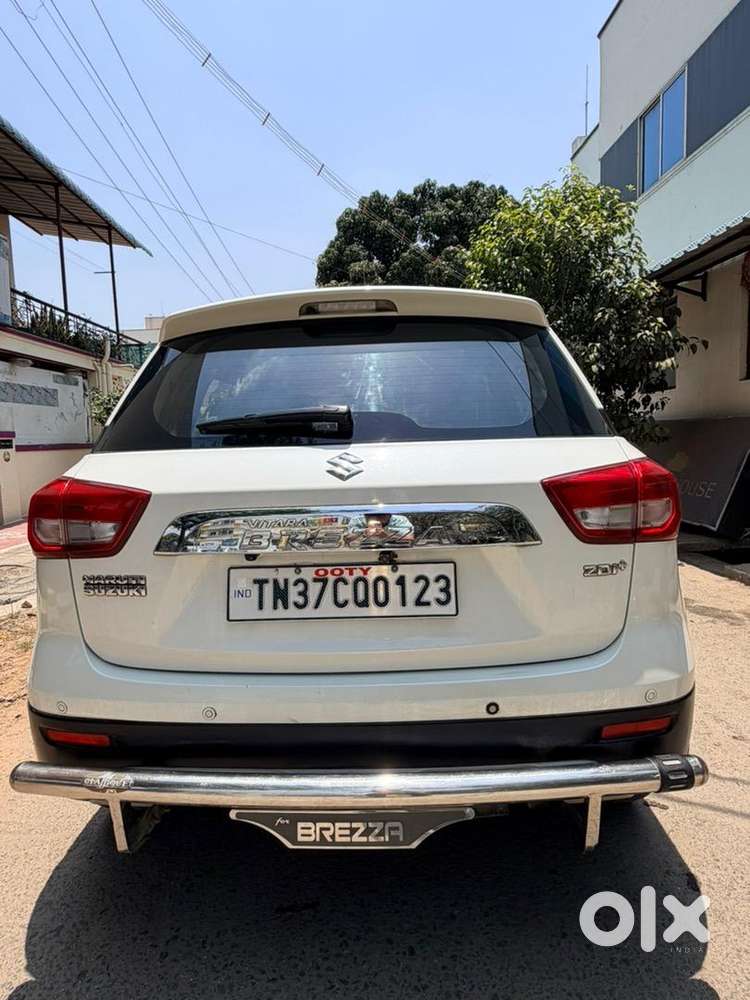 Maruti Suzuki Brezza 2016 Diesel Well Maintained Full Company Service