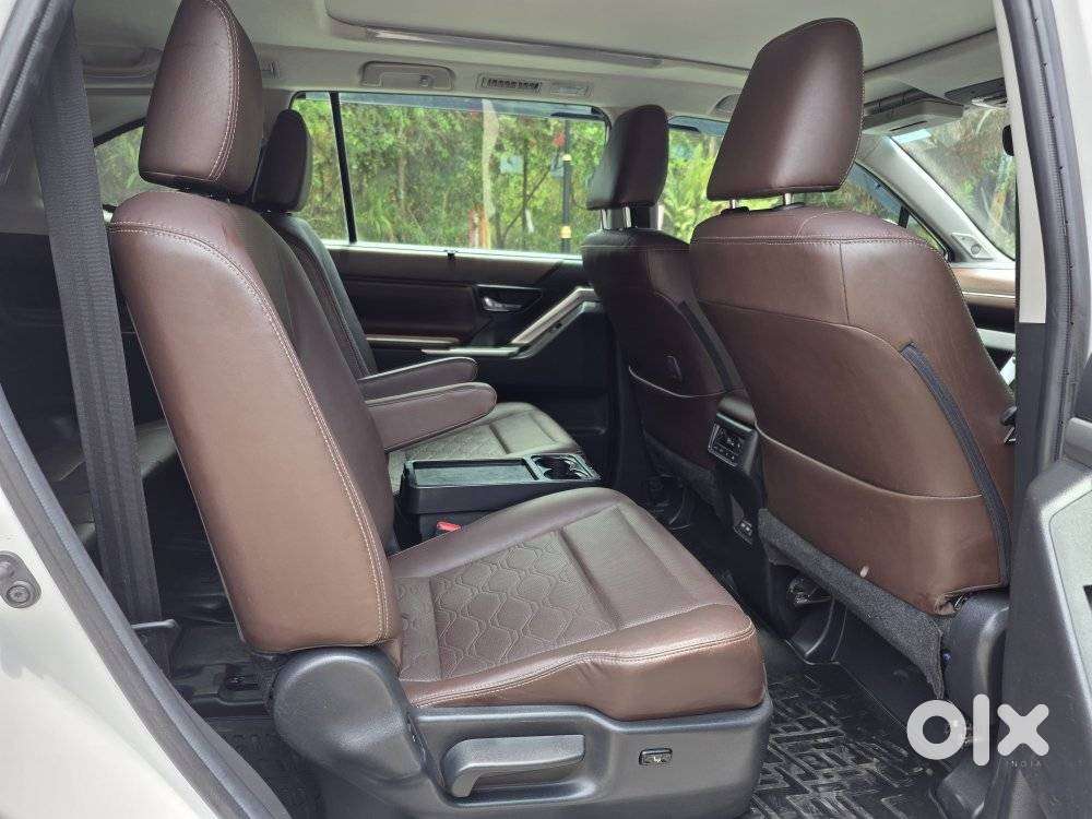 Toyota Innova Hycross 2.0 Zx (o) Hybrid 7 Str, 2023, Petrol