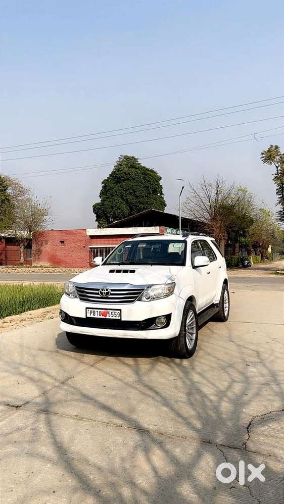 Toyota Fortuner 2012