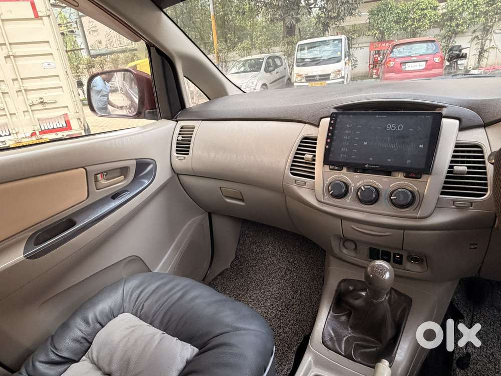 Toyota Innova 2.5 G (diesel) 8 Seater, 2014, Diesel