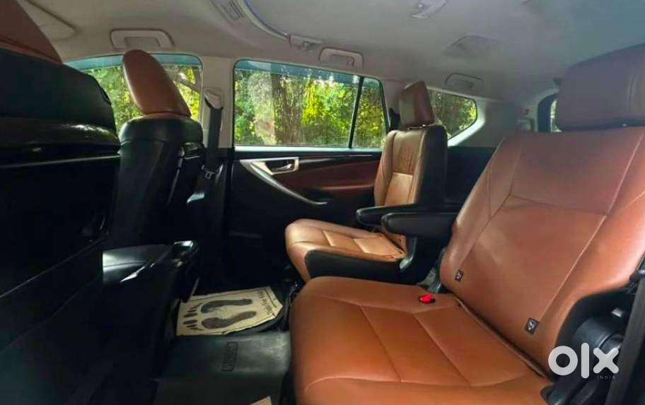 Toyota Innova Crysta 2.7 Zx At, 2022, Petrol