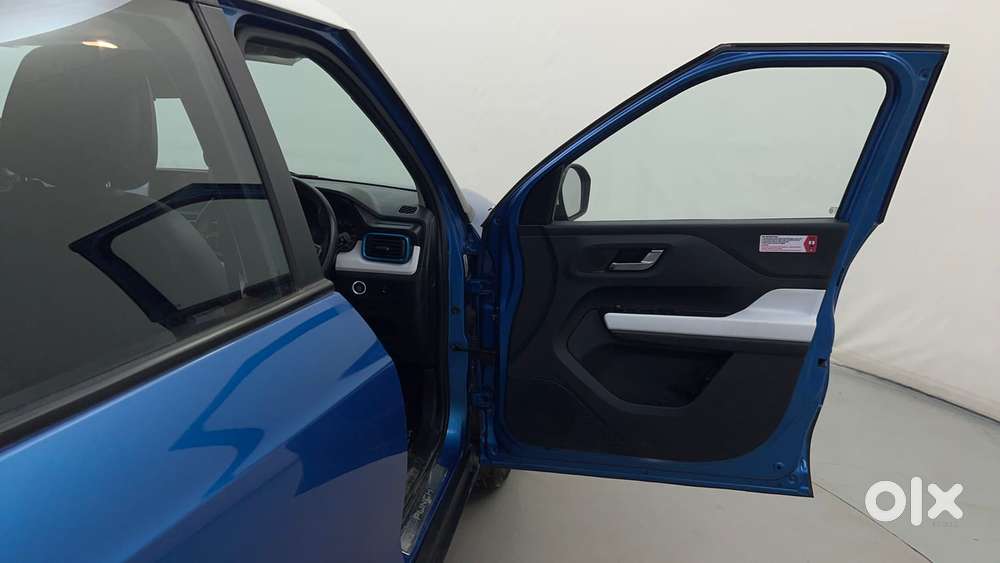 Tata Punch 1.2 Revotron Creative Amt Dual Tone, 2023, Petrol