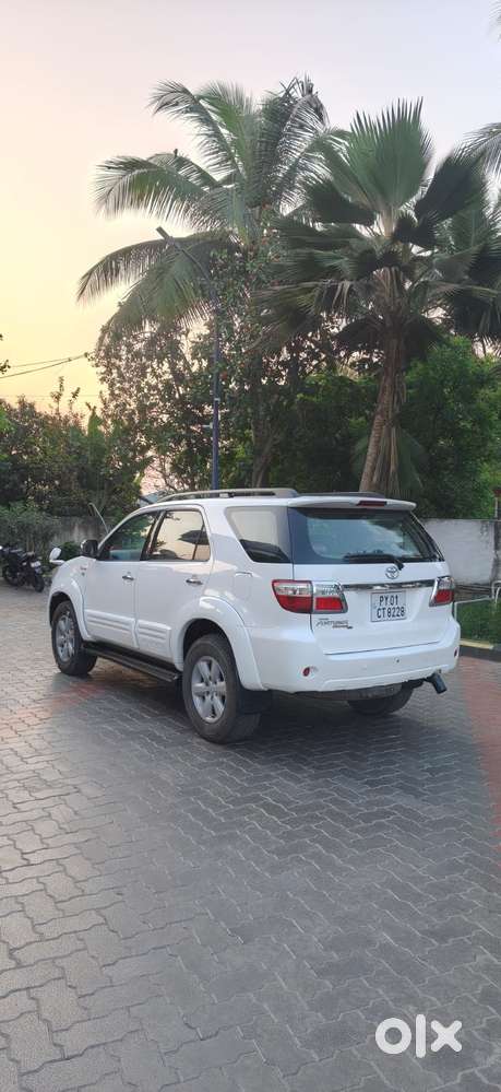 Toyota Fortuner, 2010, Diesel