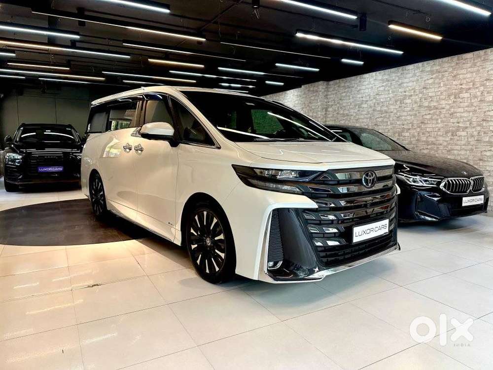 Toyota Vellfire Vip – Executive Lounge, 2024, Petrol