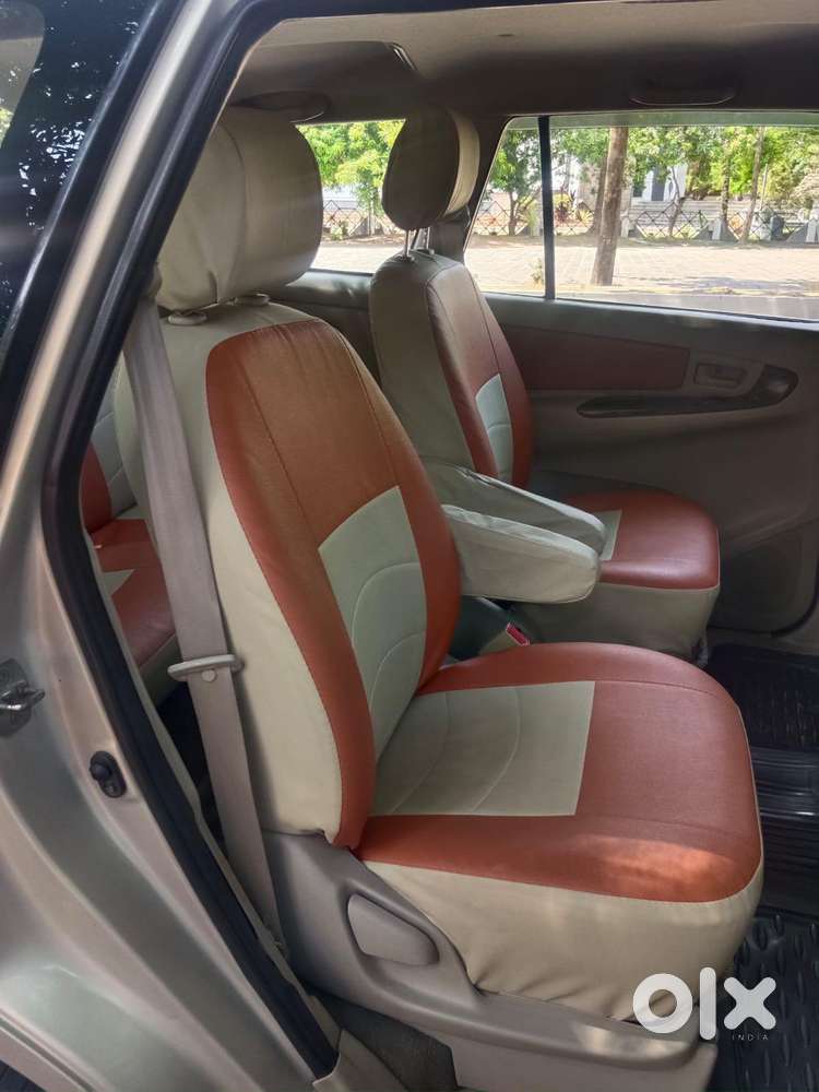 Toyota Innova [2013-2016] 2.5 G4 8 Str, 2014, Diesel