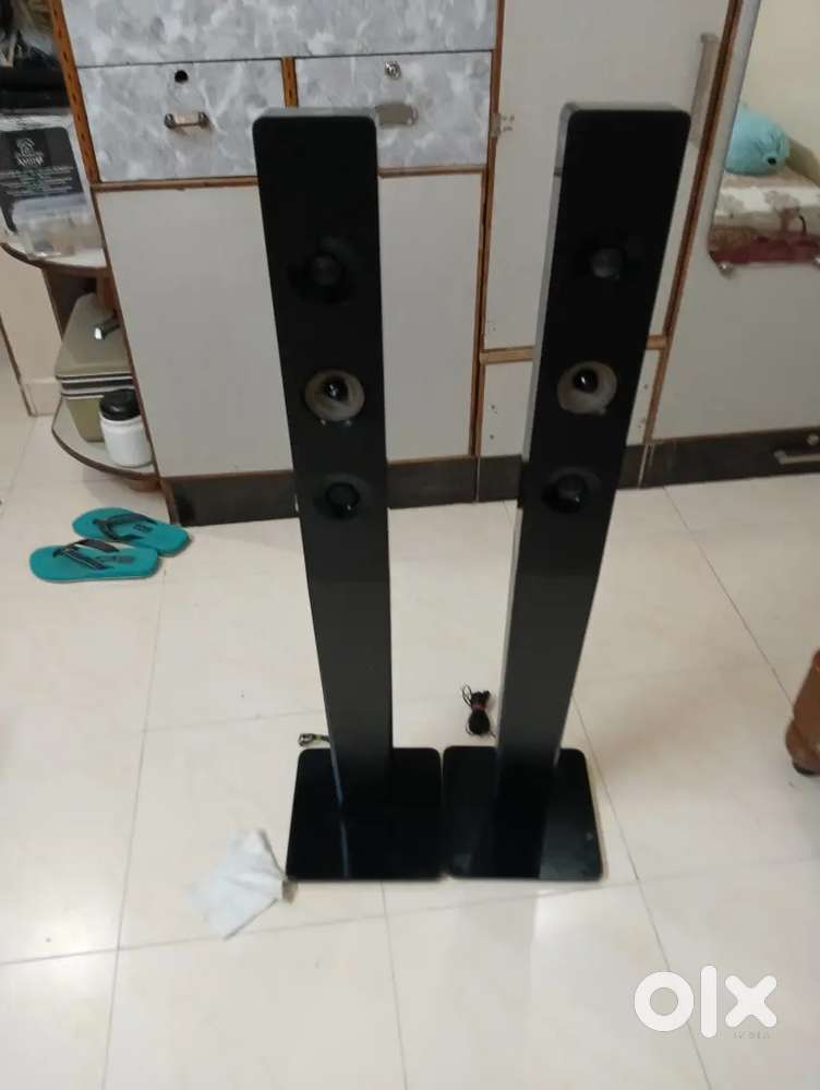 Philips tower speaker