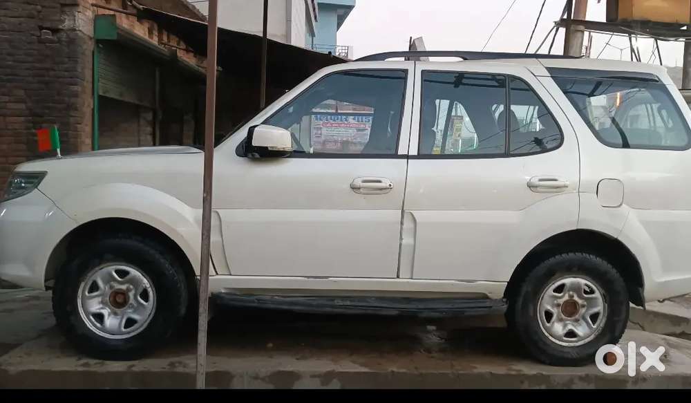 Tata Safari Storme 2014
