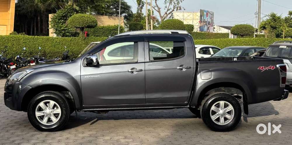 Isuzu V-cross 4wd Manual 2020, 48000 Kms Haryana Registration..
