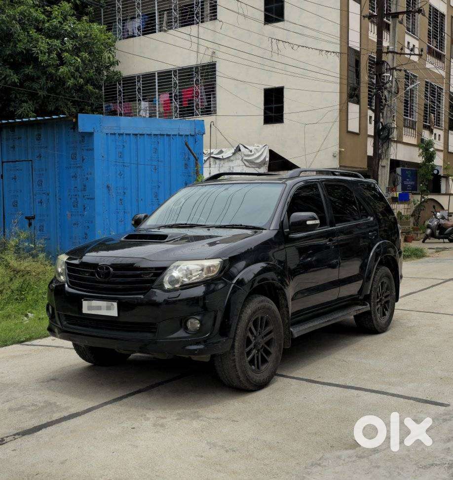 Toyota Fortuner 4x2 Manual, 2014, Diesel