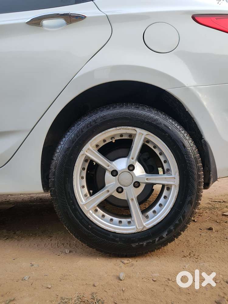Hyundai Verna Vtvt 1.6 Sx, 2012, Petrol