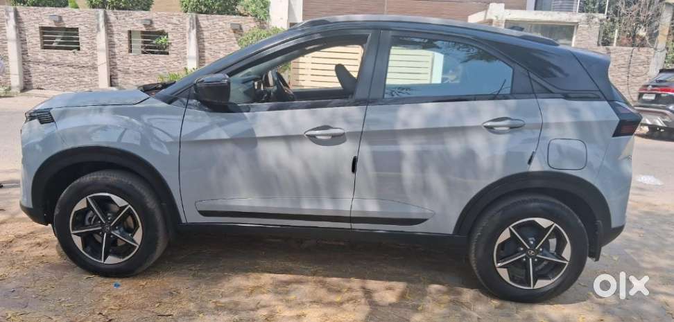 Tata Nexon Fearless Plus (ps)  1.2 Petrol Dca (adas), 2025, Petrol