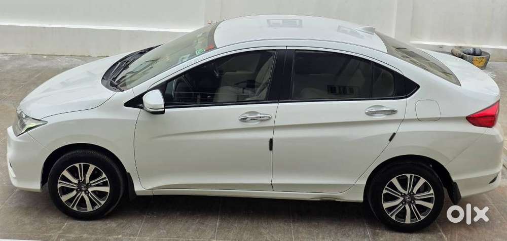 Honda City V Mt Sunroof, 2022, Petrol