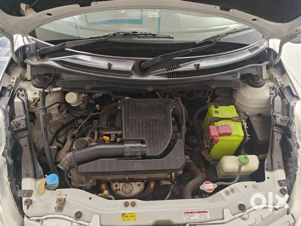 Maruti Suzuki Swift Dzire 2013 Petrol Well Maintained
