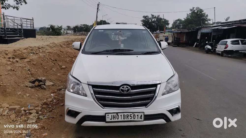 Toyota Innova 2015 Diesel 165000 Km Driven