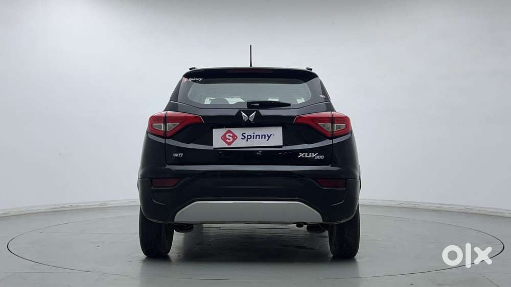Mahindra Xuv300 W8 Option Diesel, 2023, Diesel