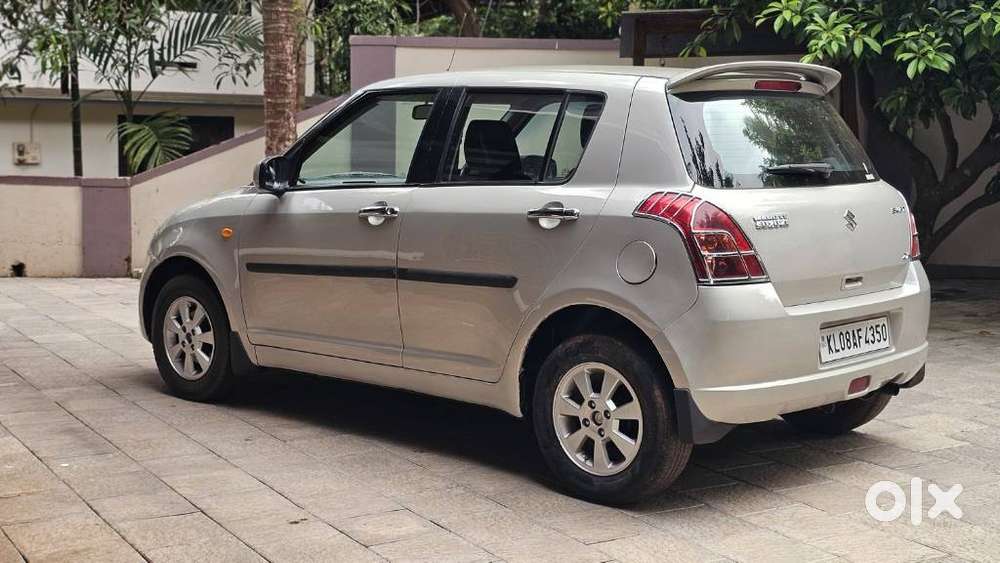 Maruti Suzuki Swift 1.3 Zxi, 2005, Petrol