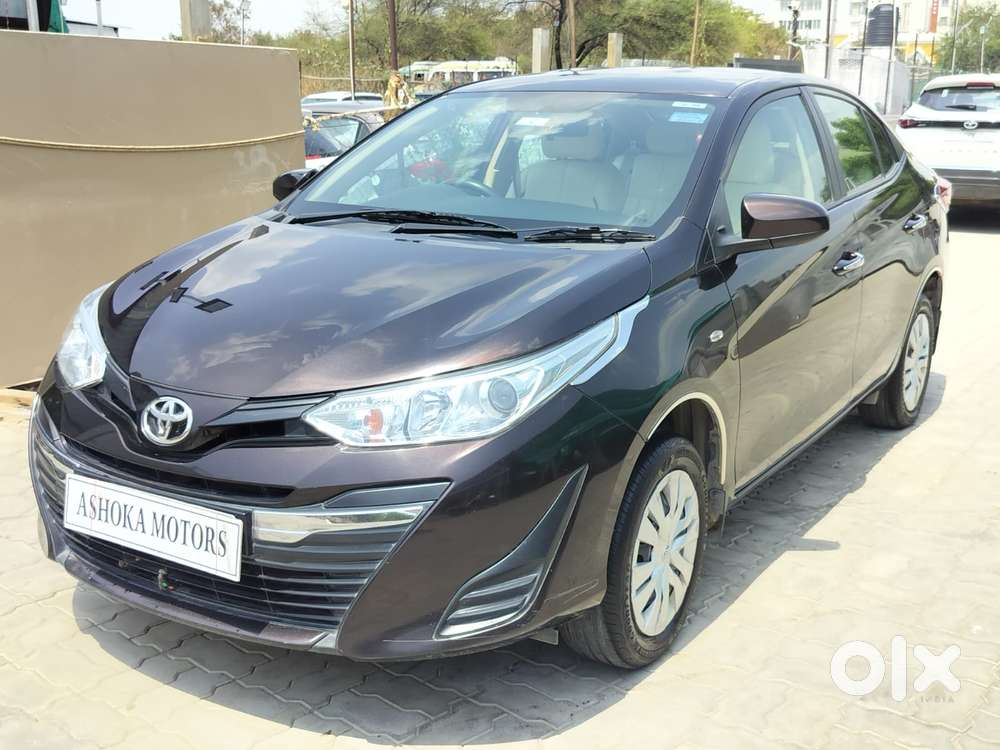Toyota Yaris J Cvt, 2021, Petrol
