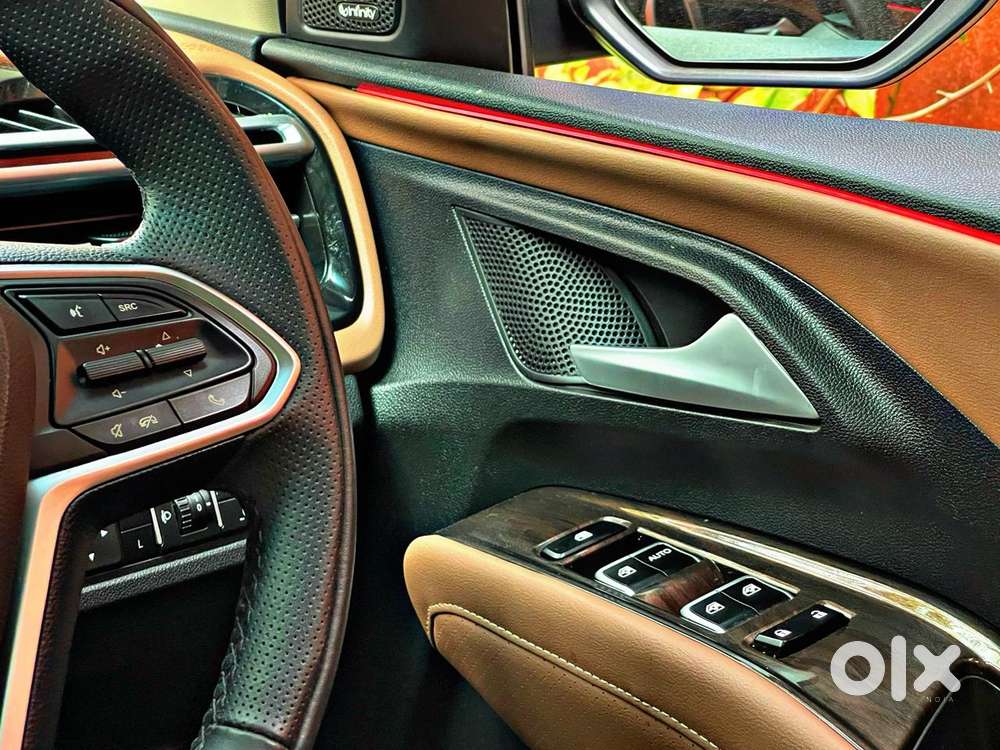 Mg Hector Plus, 2025, Petrol