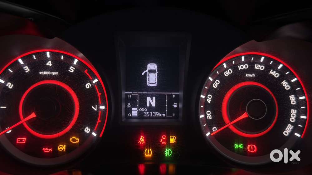 Mahindra Xuv300 1.2 W6 Amt Petrol, 2023, Petrol