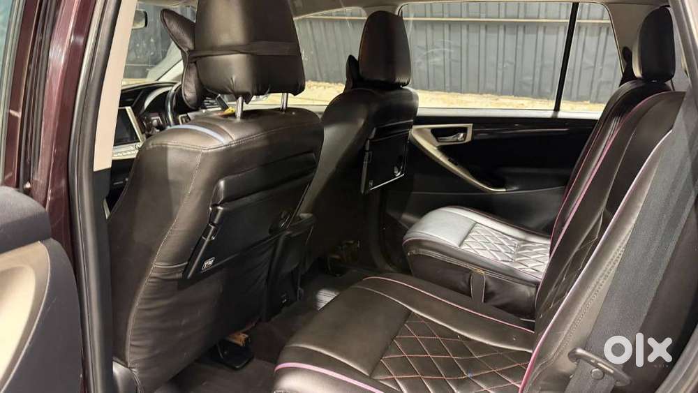 Toyota Innova Crysta 2.4 V 7 Str, 2017, Diesel