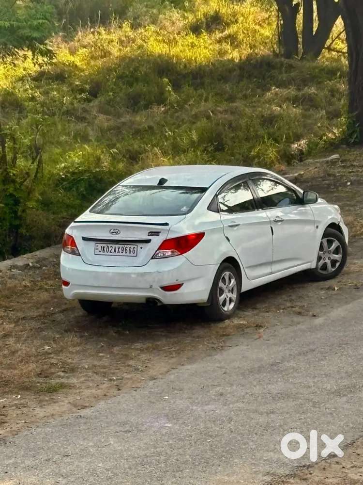 Hyundai Verna 1.6 Crdi 2012 Model