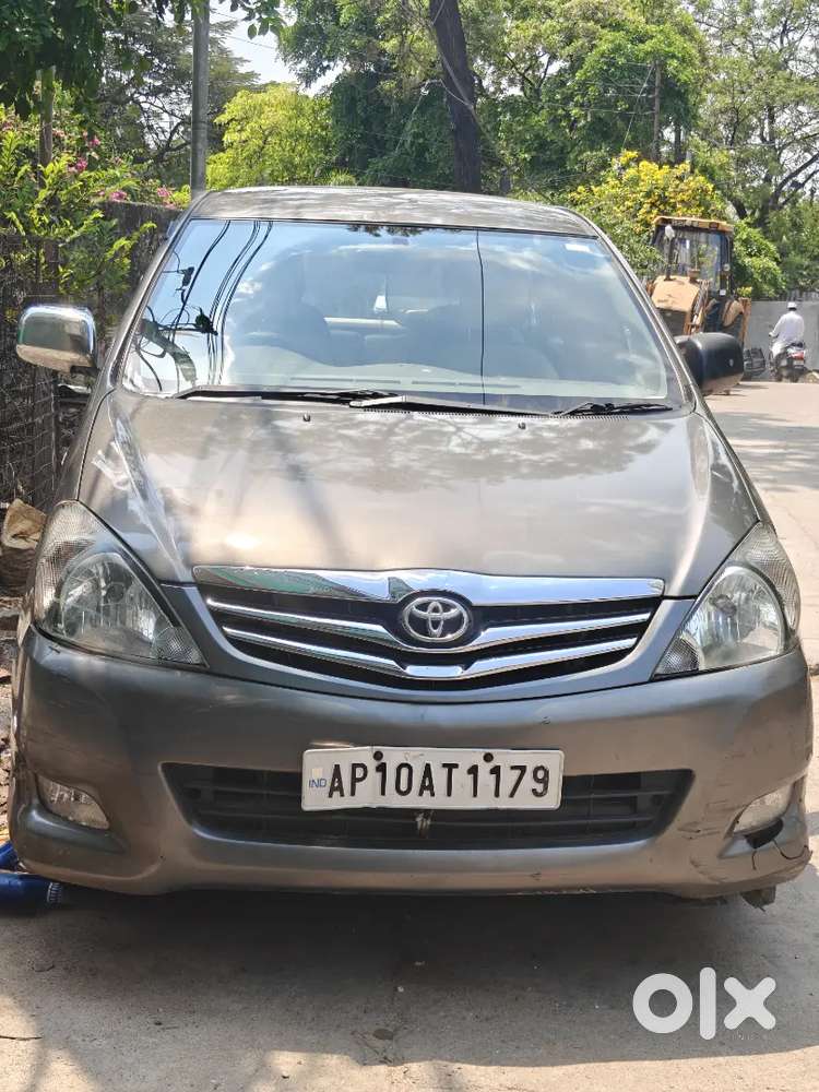 Toyota Innova 2009 Diesel 144246 Km Driven