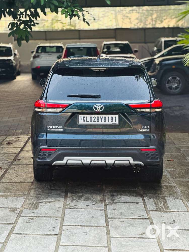 Toyota Innova Hycross 2.0 Zx (o) Hybrid 7 Str, 2024, Petrol