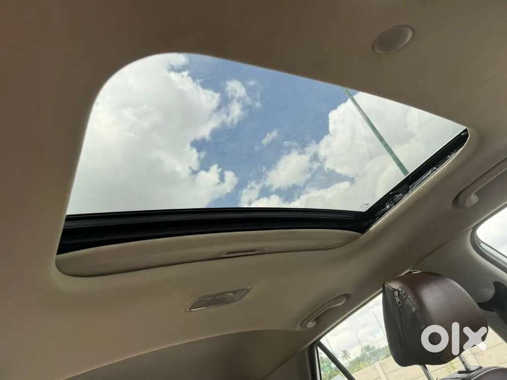 Hyundai Venue 2020 Diesel With Sunroof