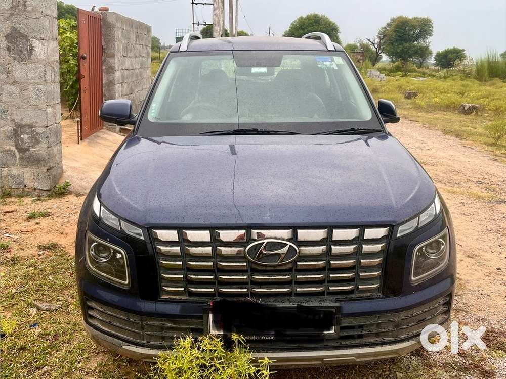 Hyundai Venue Petrol 2023