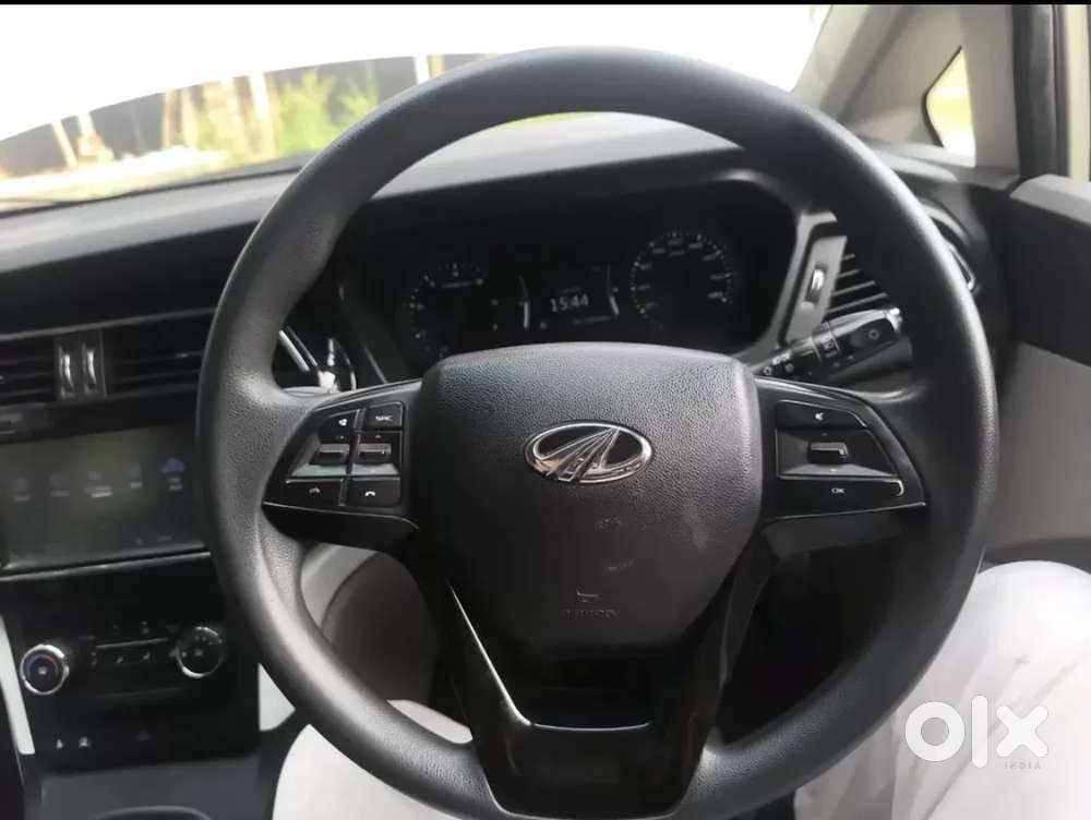 Mahindra Marazzo M8, 2018, Diesel