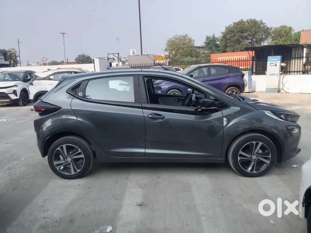 Tata Altroz 2025 Petrol 3155 Km Driven