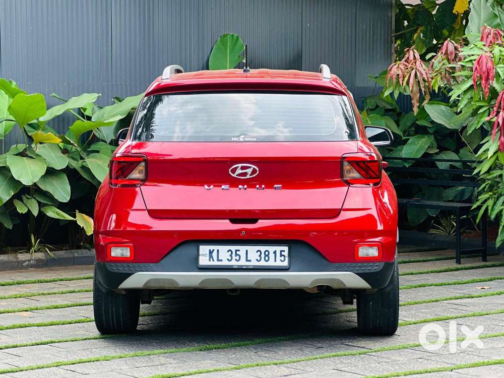 Hyundai Venue 1.2 S (o), 2022, Petrol