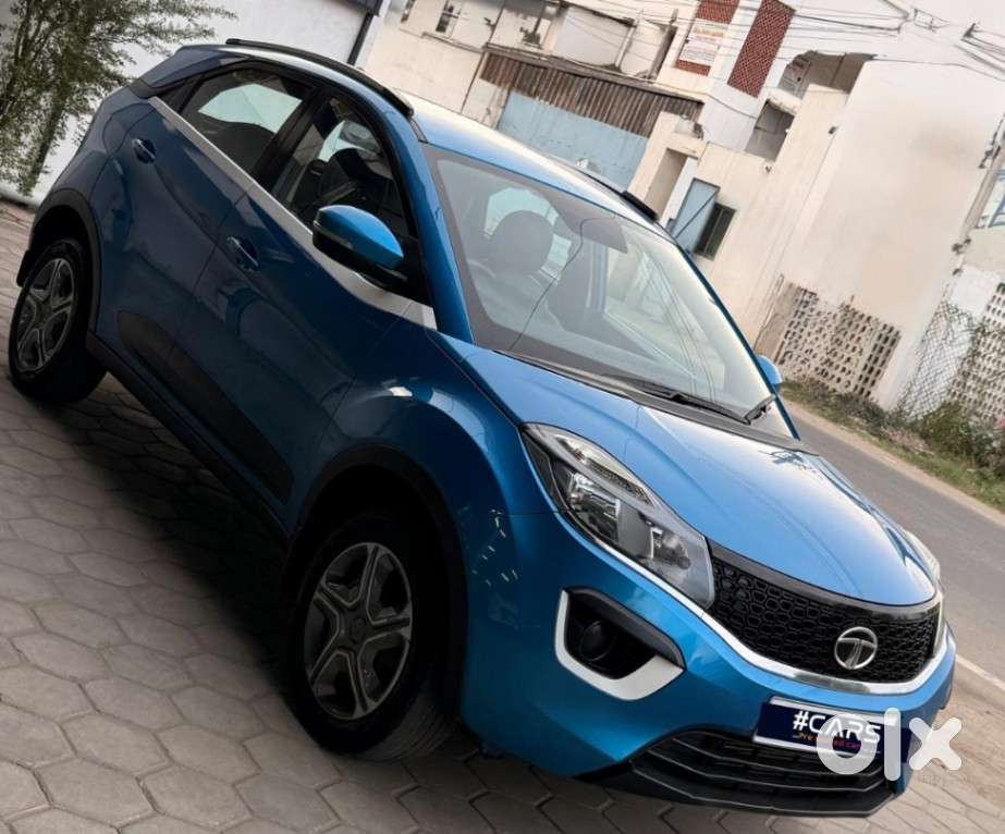 Tata Nexon 1.2 Revotron Xt, 2018, Petrol