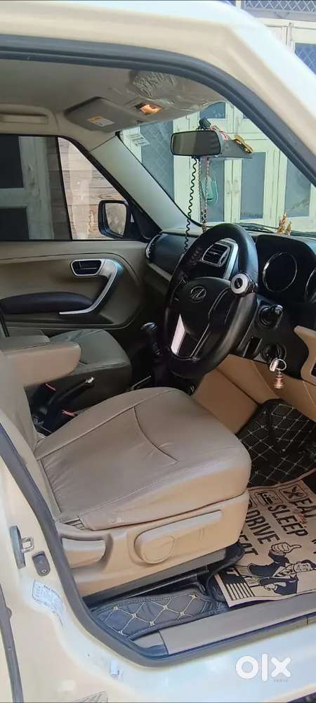 Mahindra Tuv 300 T8