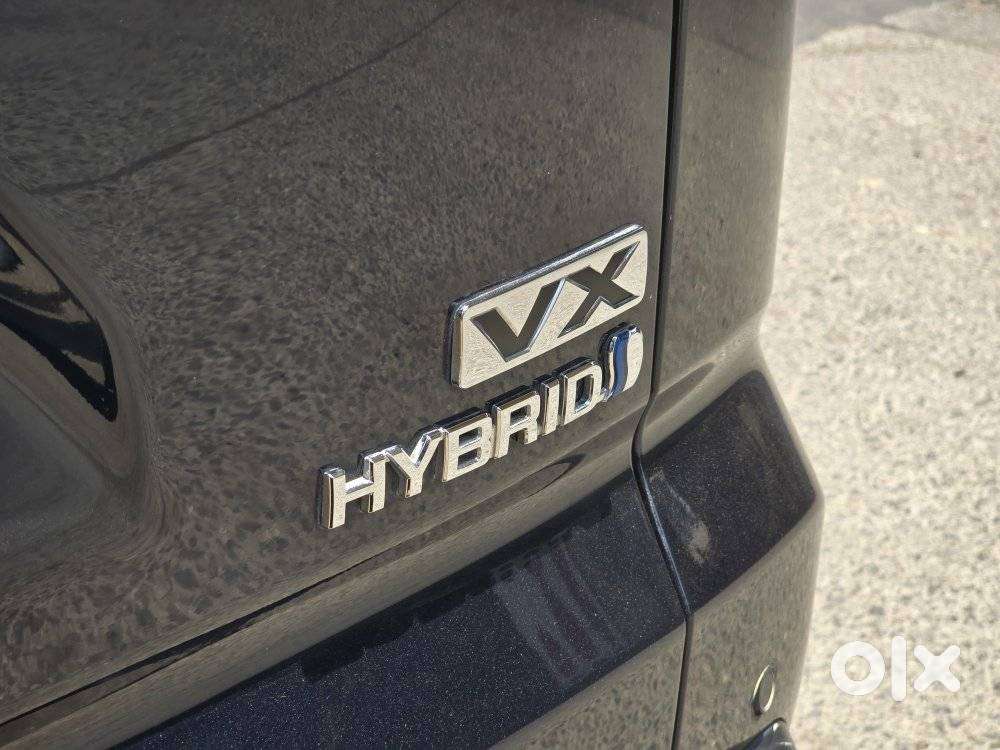 Toyota Innova Hycross 2.0 Vx Hybrid 7 Str, 2023, Petrol