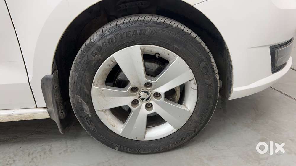 Skoda Rapid 1.6 Mpi Style, 2016, Petrol