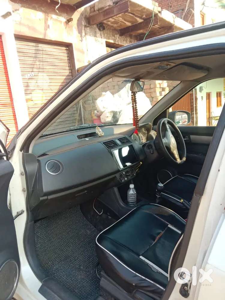 Maruti Suzuki Swift 2010