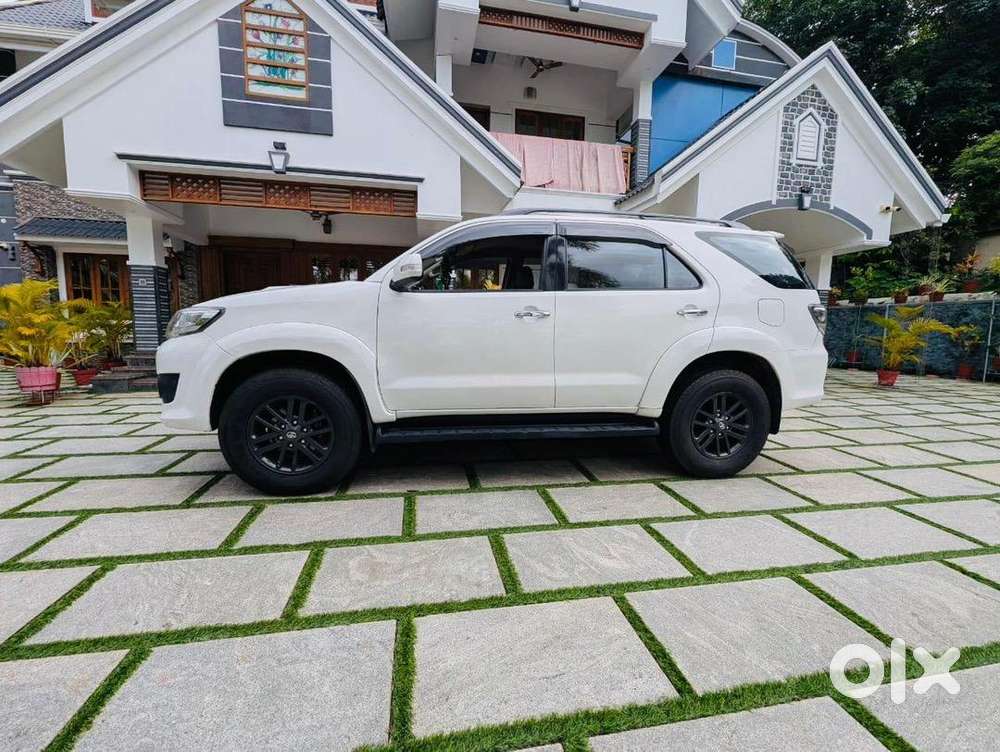 Toyota Fortuner 4*2 Automatic 2015 Diesel Good Condition